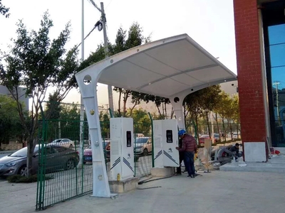 张拉膜充电站雨棚