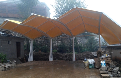 曲靖市东山镇恩洪村巴府停车棚